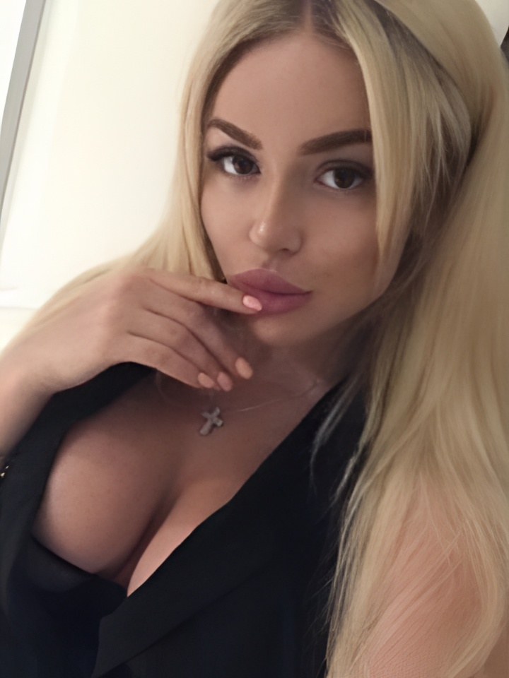 Галина привлекательная девушка из Фокино цена от 2000 руб