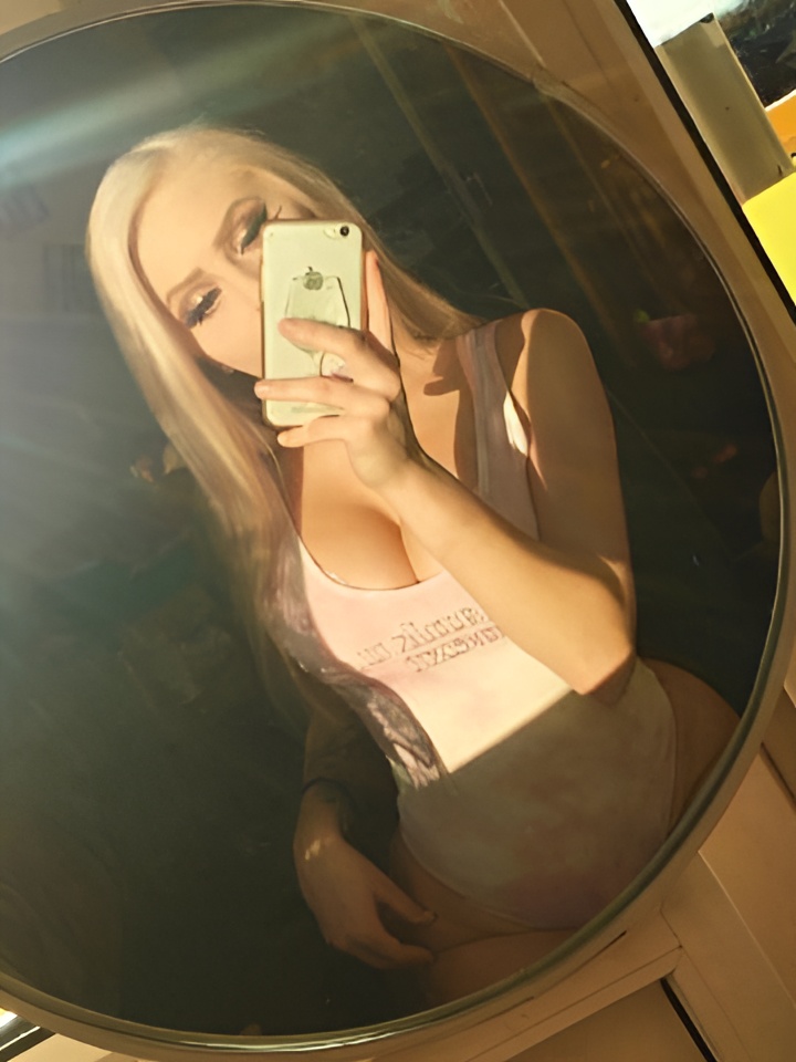 Роксана привлекательная девушка из Фокино цена от 2000 руб