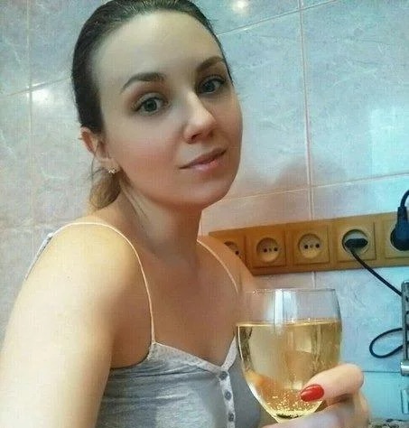 Надя привлекательная девушка из Фокино цена от 3500 руб