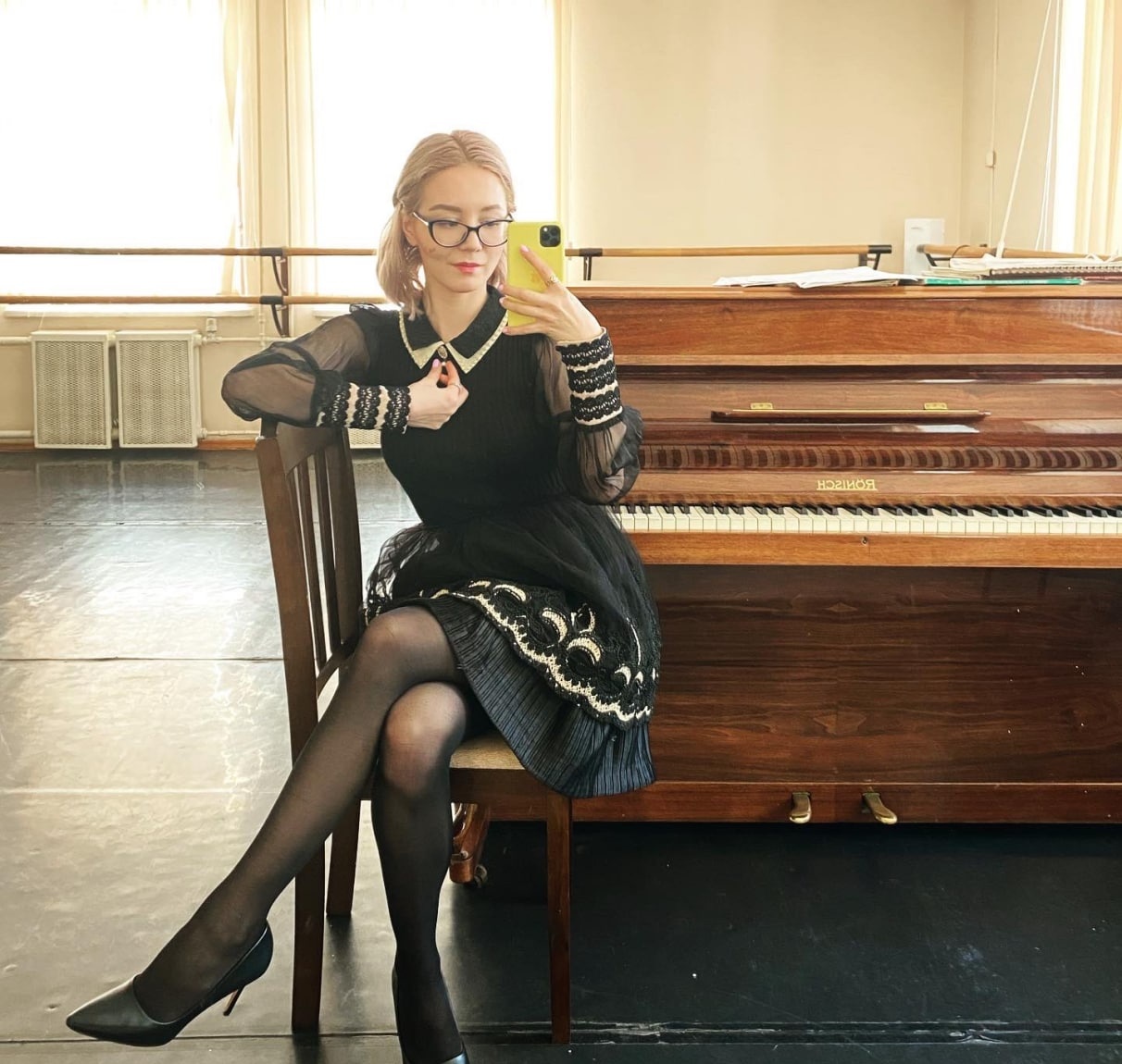 Яна привлекательная девушка из Фокино цена от 5000 руб